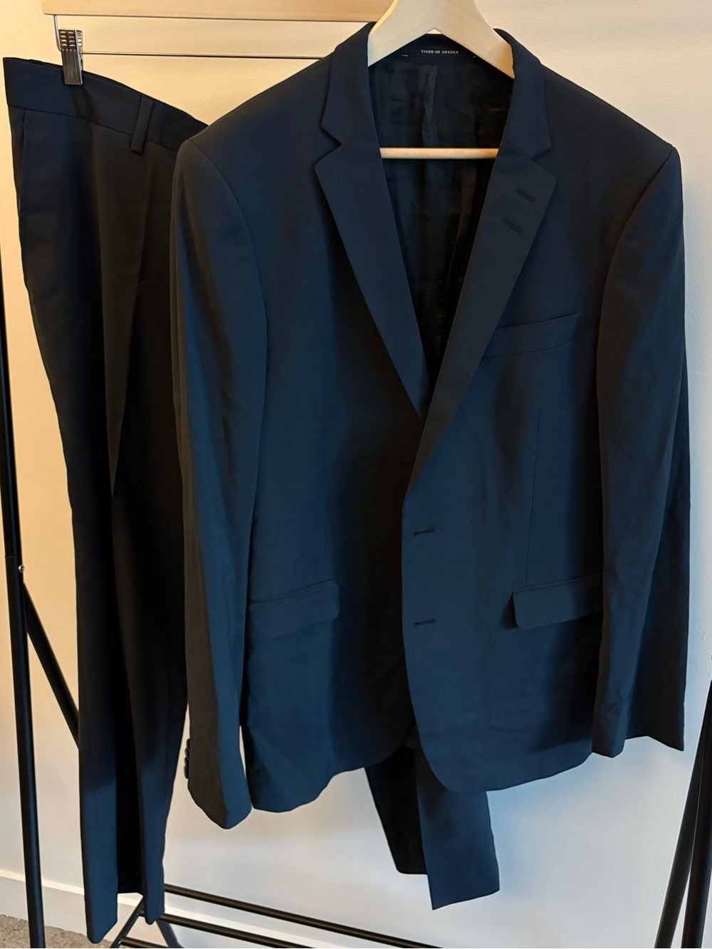 Tiger Of Sweden 2 Piece Suit “N.Bates” Fit Wool Blend Stretch Dark Blue 44 L